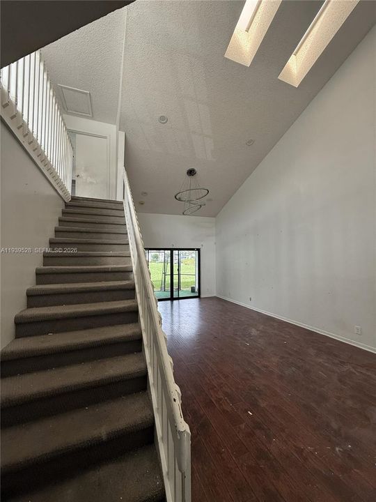 На продажу: $369,000 (3 спален, 2 ванн, 1784 Квадратных фут)