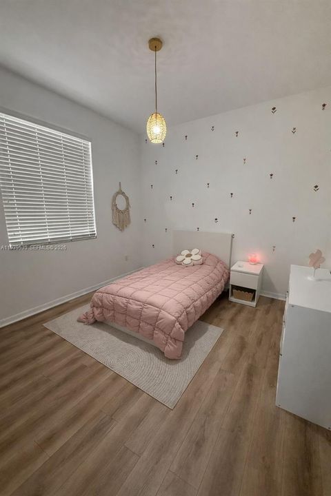 В аренду: $5,000 (4 спален, 2 ванн, 2524 Квадратных фут)