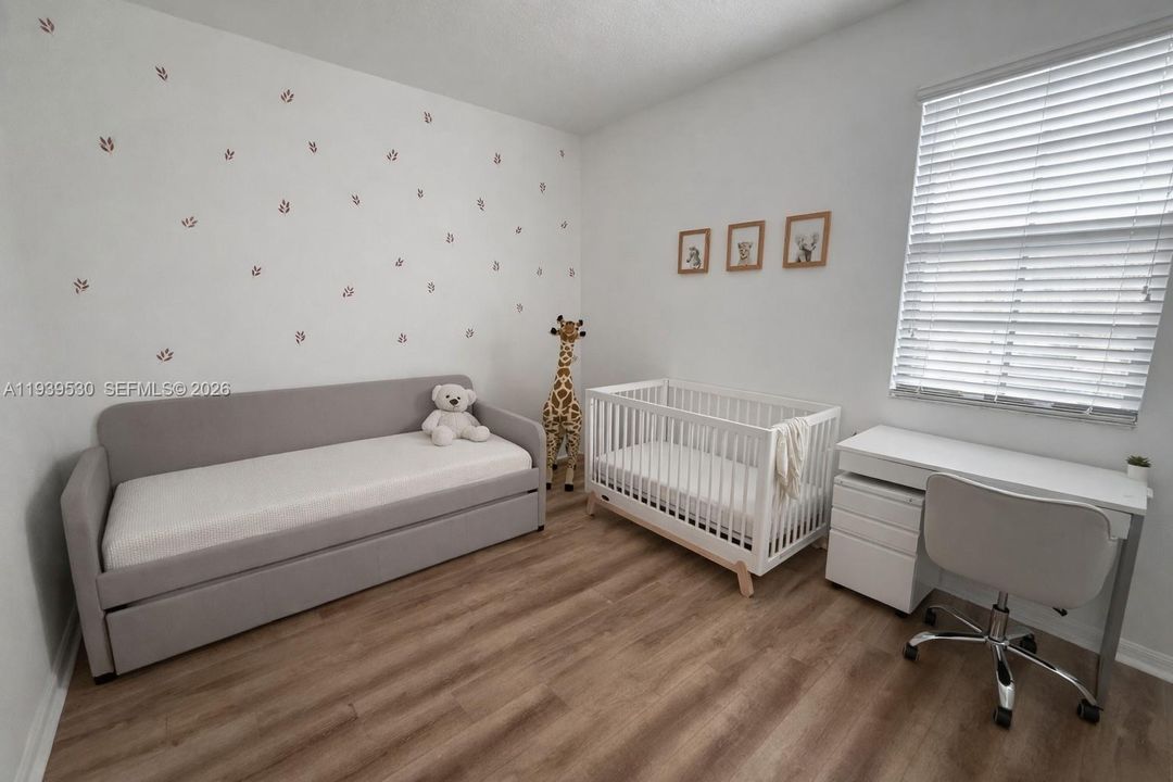 В аренду: $5,000 (4 спален, 2 ванн, 2524 Квадратных фут)