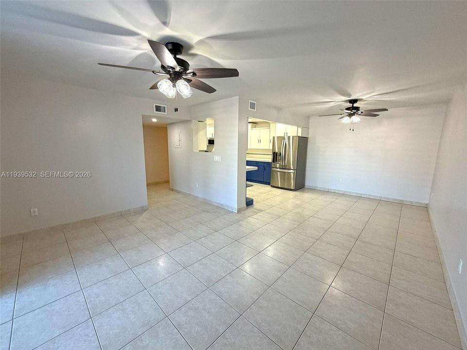For Rent: $2,750 (2 beds, 2 baths, 1221 Square Feet)