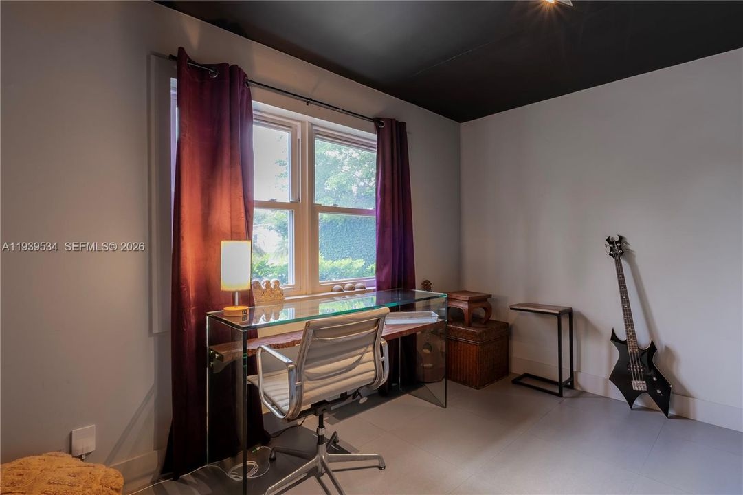 For Sale: $750,000 (3 beds, 2 baths, 1644 Square Feet)