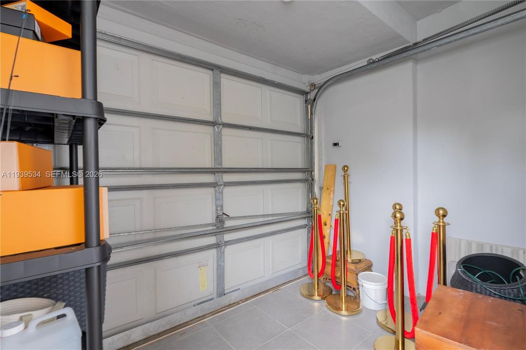 For Sale: $750,000 (3 beds, 2 baths, 1644 Square Feet)