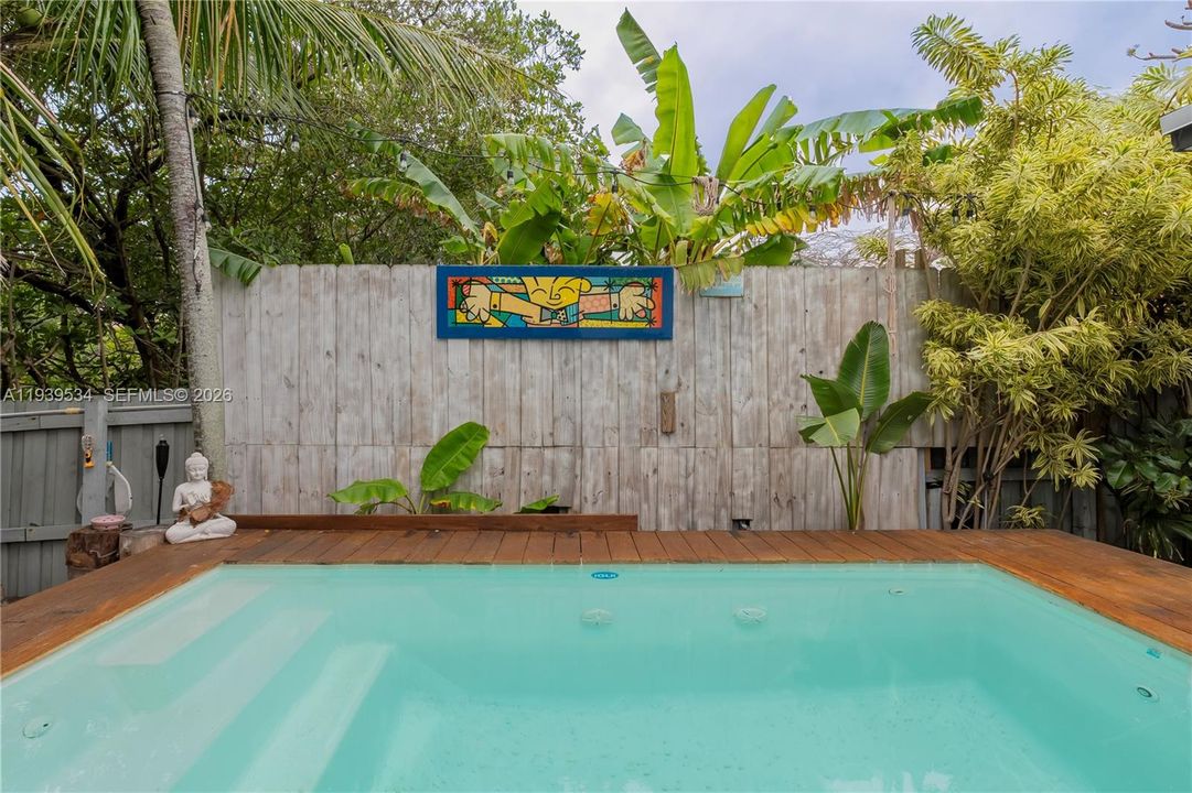 For Sale: $750,000 (3 beds, 2 baths, 1644 Square Feet)