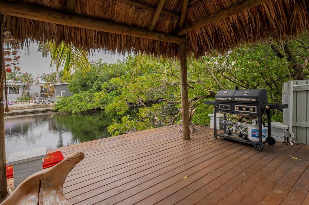 For Sale: $750,000 (3 beds, 2 baths, 1644 Square Feet)