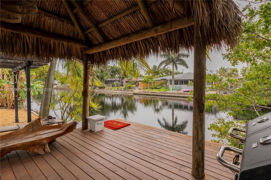 For Sale: $750,000 (3 beds, 2 baths, 1644 Square Feet)