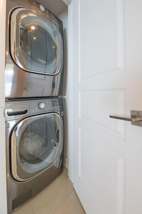 For Rent: $6,000 (3 beds, 2 baths, 1825 Square Feet)