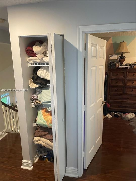 В аренду: $5,400 (4 спален, 2 ванн, 2339 Квадратных фут)