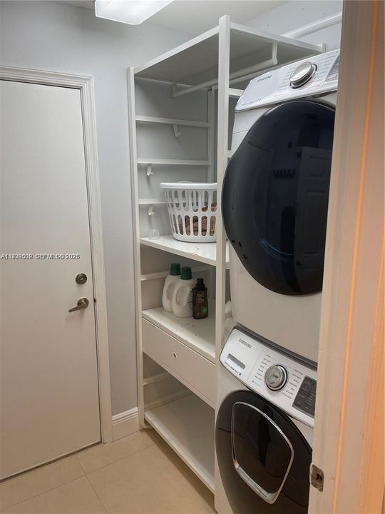 В аренду: $5,400 (4 спален, 2 ванн, 2339 Квадратных фут)