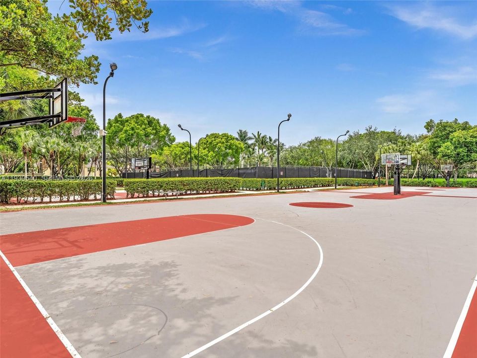 待售: $765,000 (4 贝兹, 3 浴室, 2391 平方英尺)