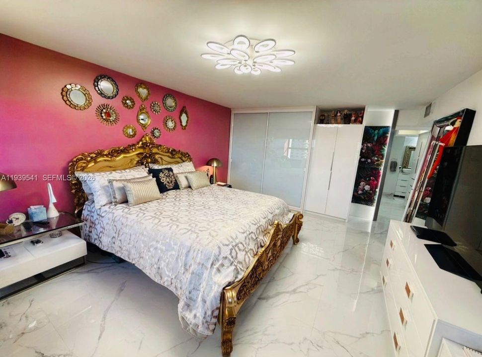 For Sale: $1,100,000 (3 beds, 2 baths, 1990 Square Feet)