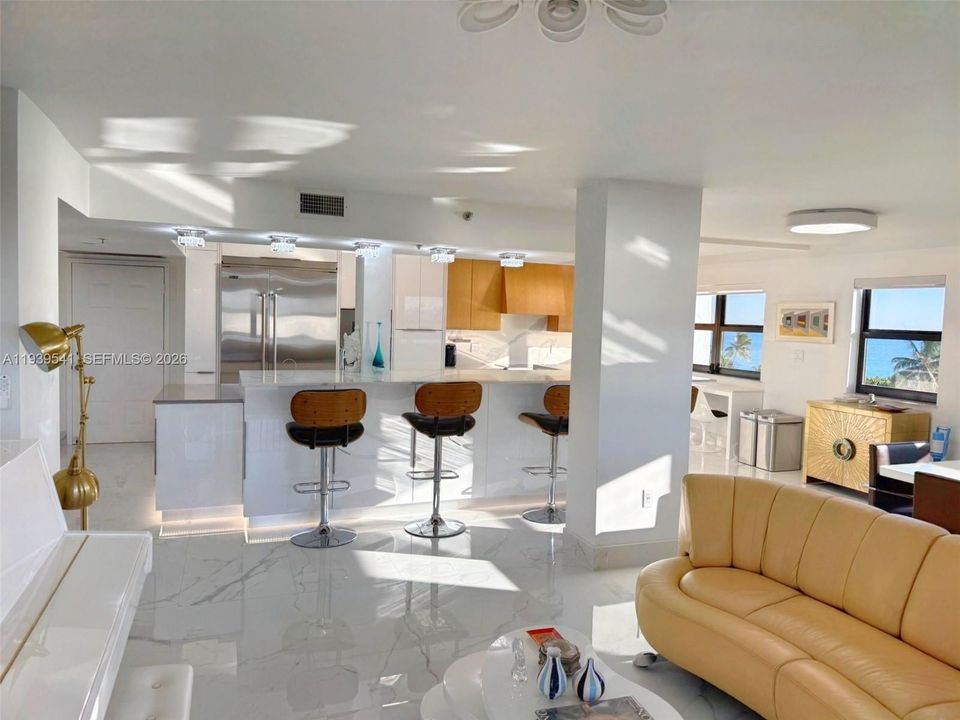 For Sale: $1,100,000 (3 beds, 2 baths, 1990 Square Feet)