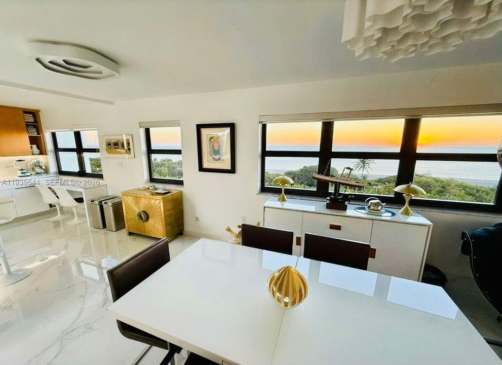 For Sale: $1,100,000 (3 beds, 2 baths, 1990 Square Feet)