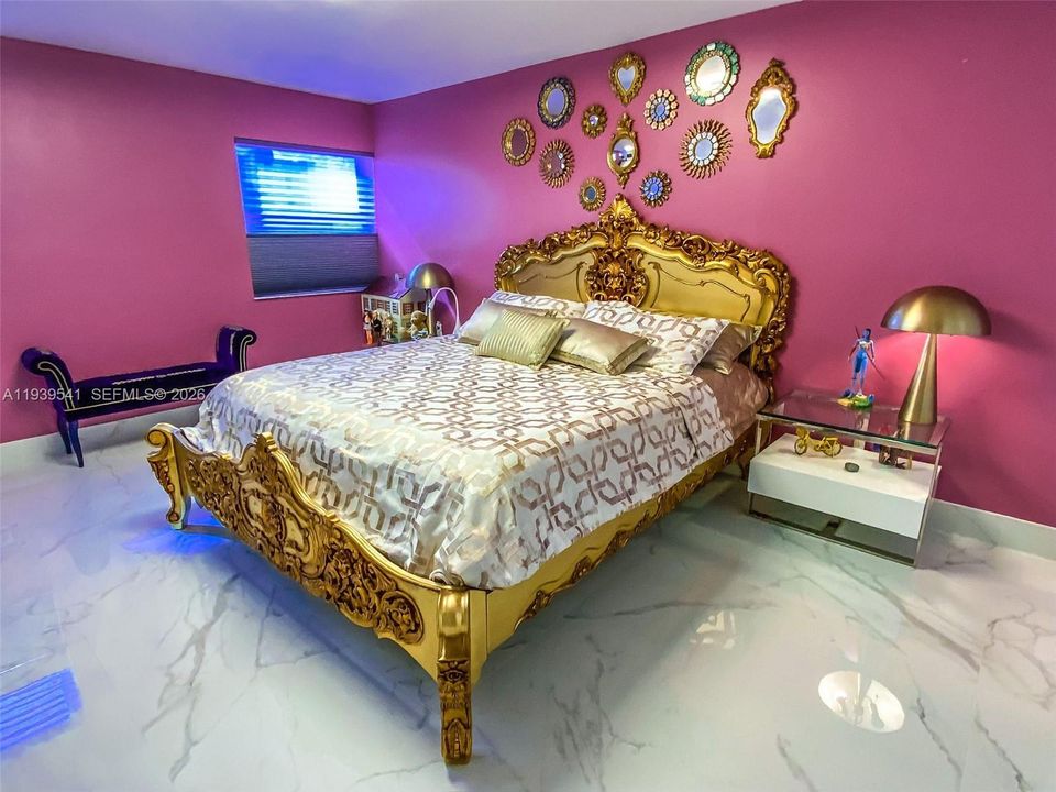 For Sale: $1,100,000 (3 beds, 2 baths, 1990 Square Feet)