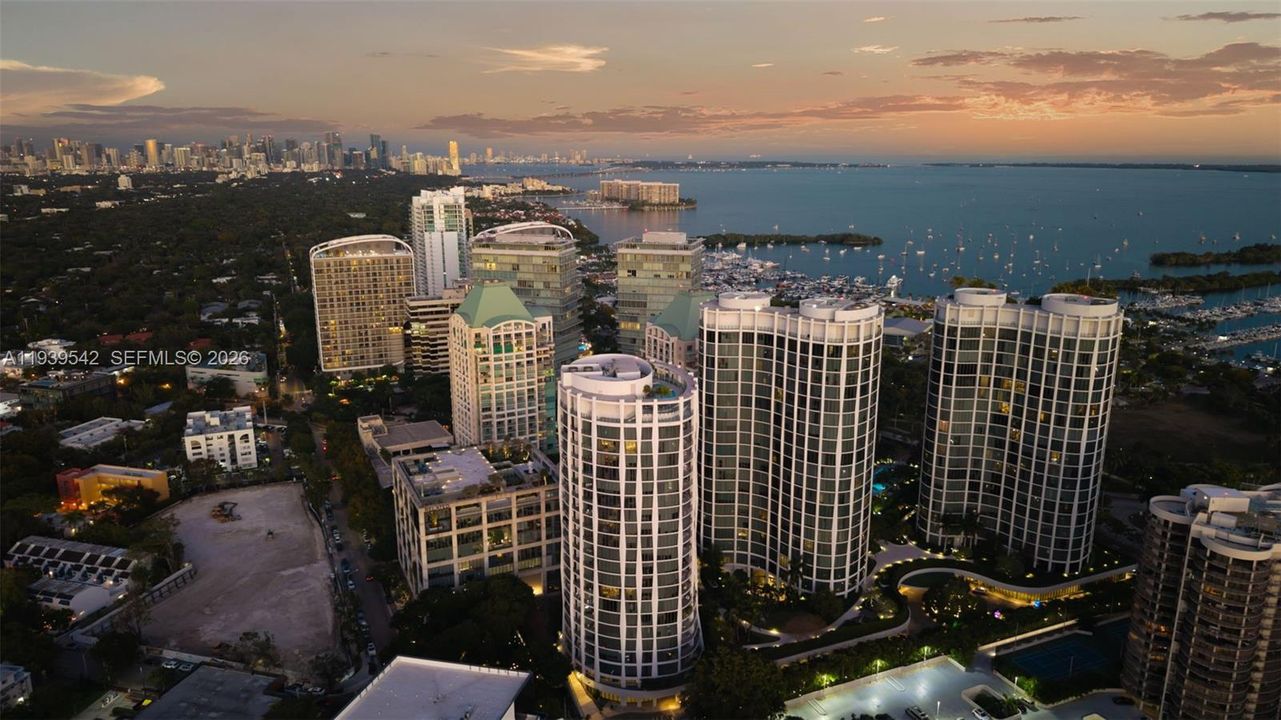 For Sale: $5,750,000 (3 beds, 3 baths, 2532 Square Feet)