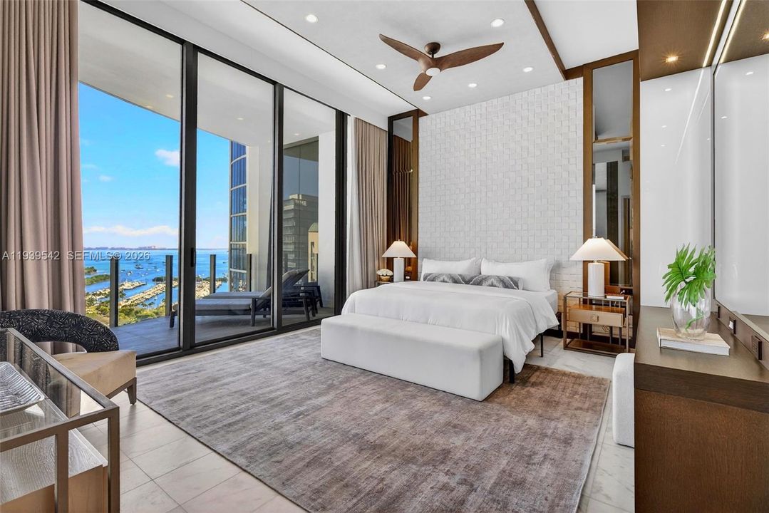 For Sale: $5,750,000 (3 beds, 3 baths, 2532 Square Feet)