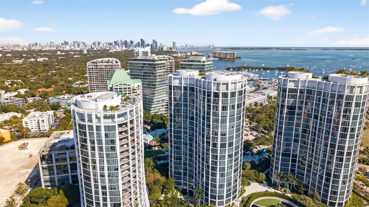 For Sale: $5,750,000 (3 beds, 3 baths, 2532 Square Feet)