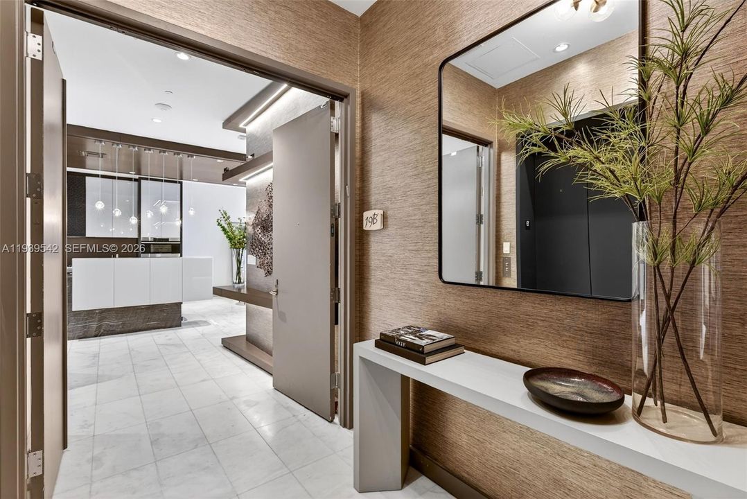 For Sale: $5,750,000 (3 beds, 3 baths, 2532 Square Feet)