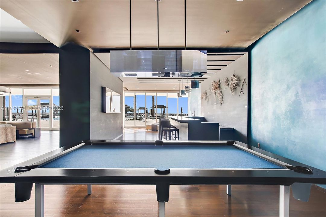 En Venta: $950,000 (3 camas, 3 baños, 1571 Pies cuadrados)