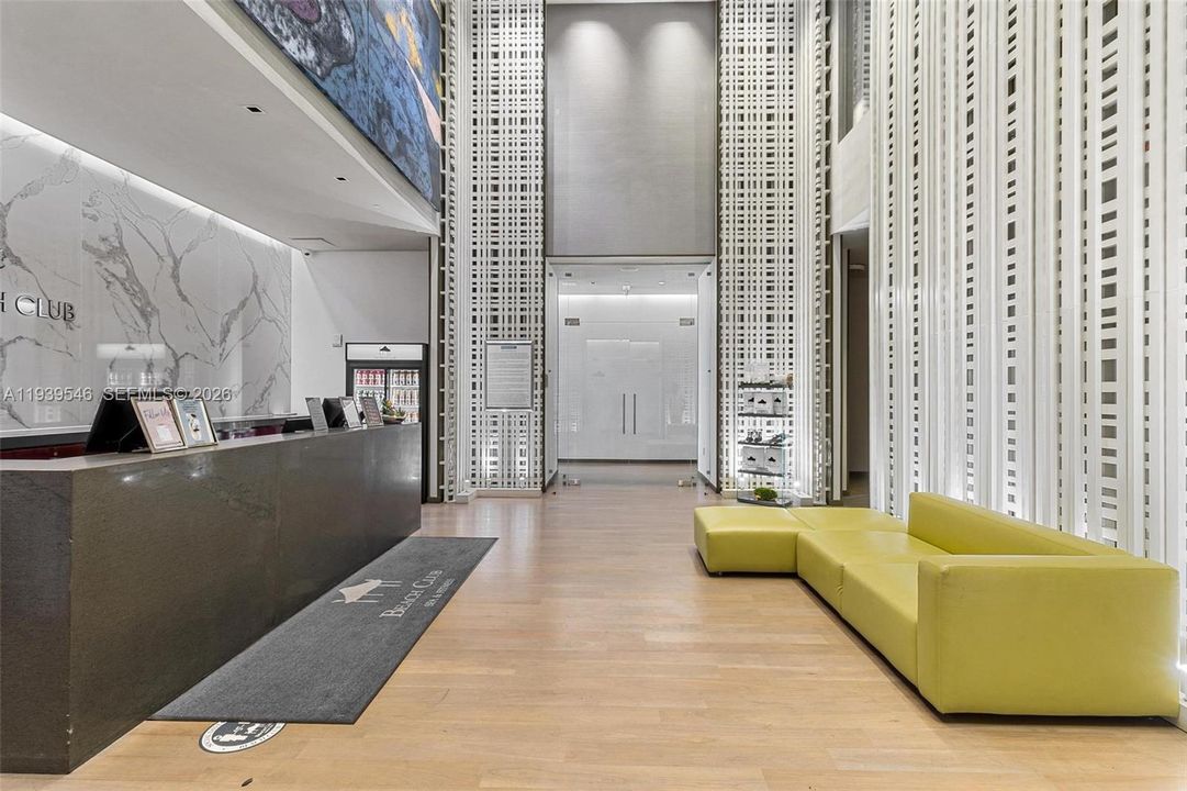 En Venta: $950,000 (3 camas, 3 baños, 1571 Pies cuadrados)