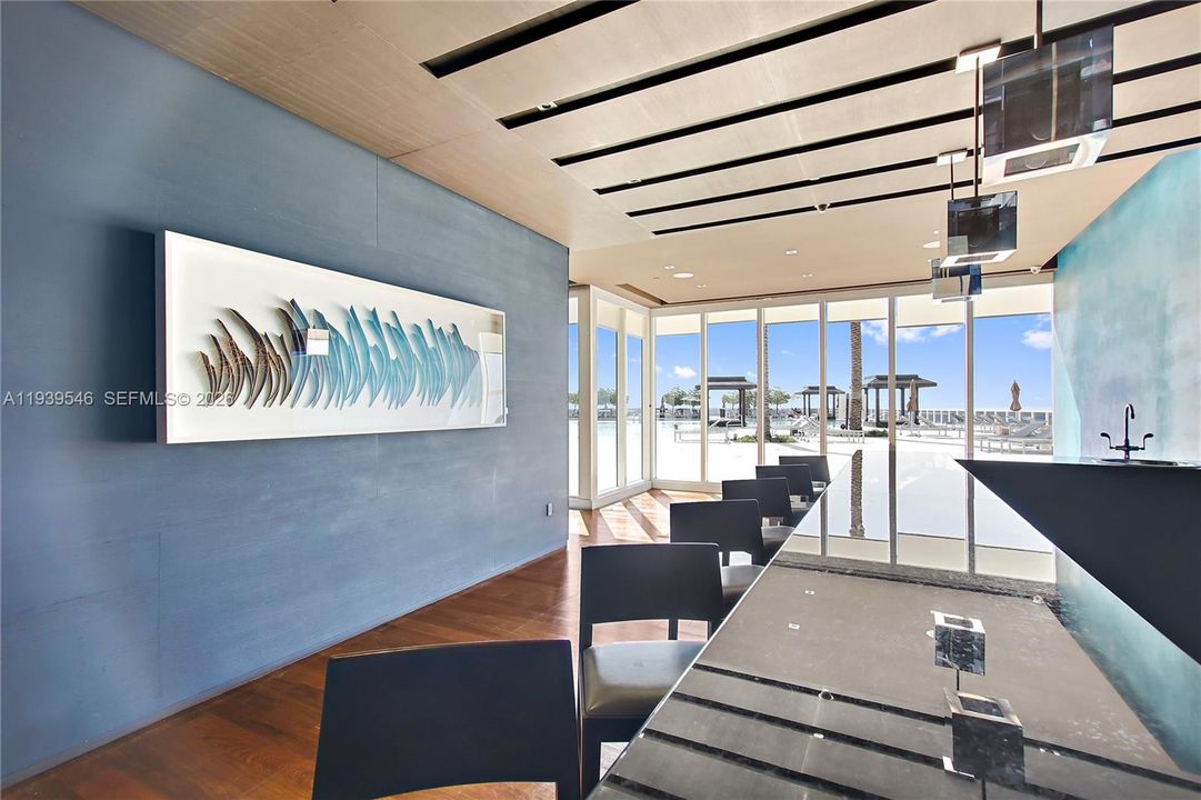 En Venta: $950,000 (3 camas, 3 baños, 1571 Pies cuadrados)