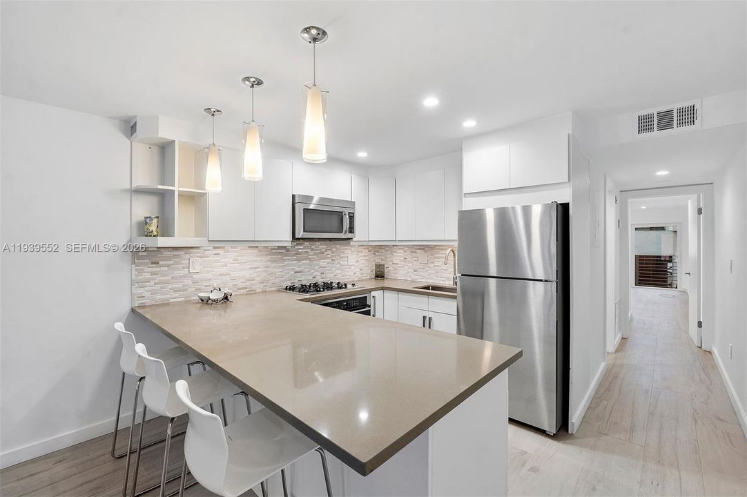 待售: $699,000 (1 贝兹, 1 浴室, 620 平方英尺)