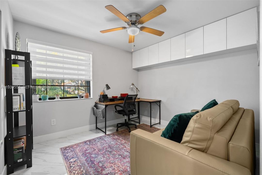 For Sale: $335,000 (2 beds, 2 baths, 1143 Square Feet)