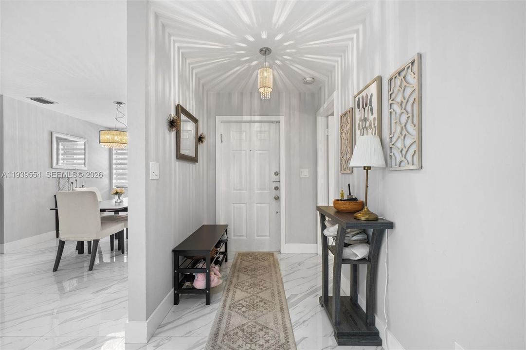 For Sale: $335,000 (2 beds, 2 baths, 1143 Square Feet)