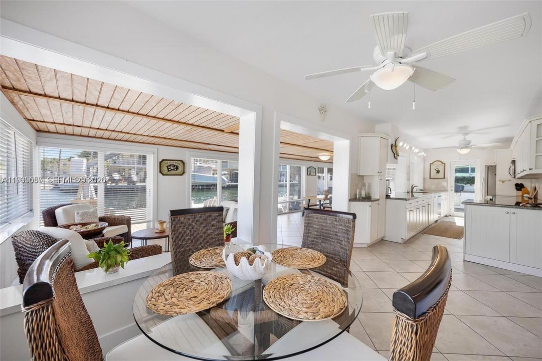 На продажу: $1,350,000 (3 спален, 2 ванн, 1841 Квадратных фут)