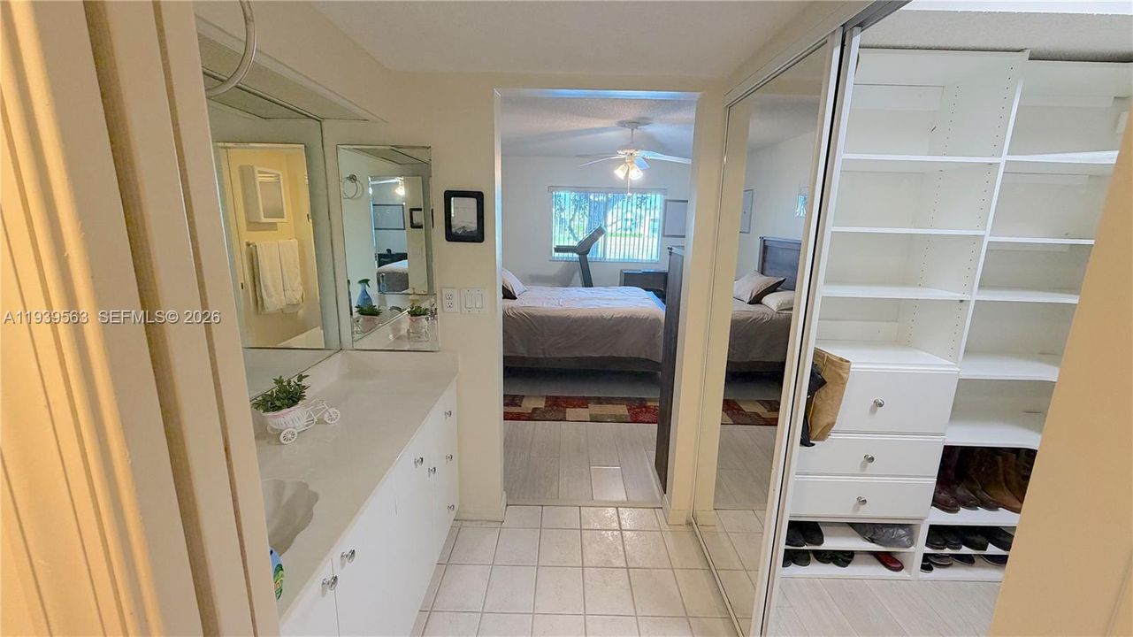 For Rent: $2,490 (2 beds, 2 baths, 1469 Square Feet)