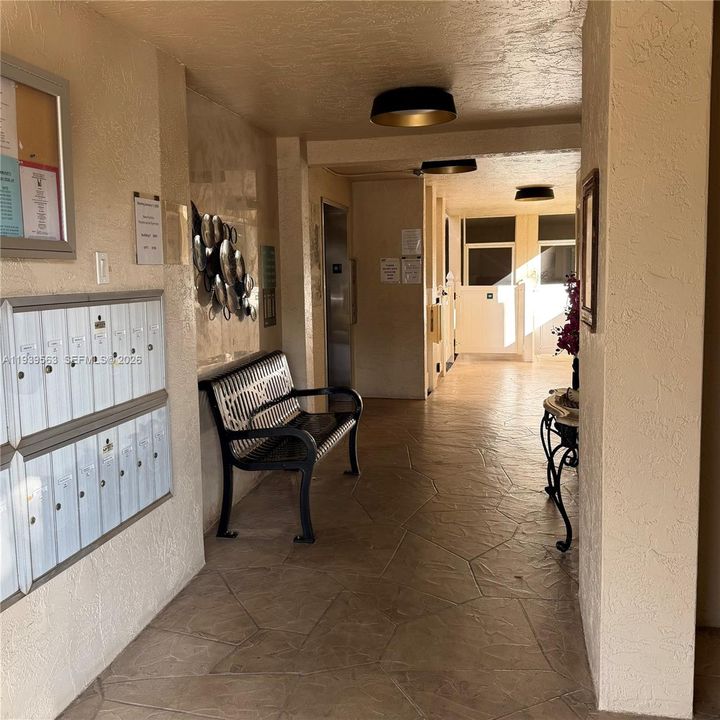 For Rent: $2,490 (2 beds, 2 baths, 1469 Square Feet)