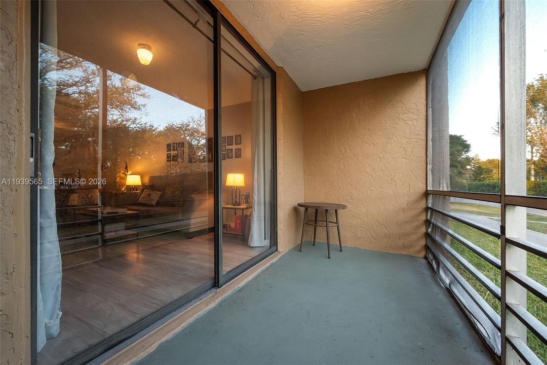 В аренду: $1,650 (1 спален, 1 ванн, 810 Квадратных фут)