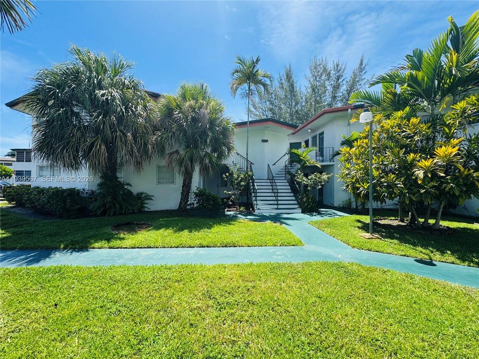 待售: $178,000 (1 贝兹, 1 浴室, 660 平方英尺)