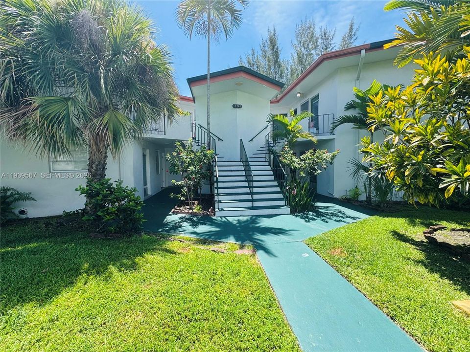 待售: $178,000 (1 贝兹, 1 浴室, 660 平方英尺)