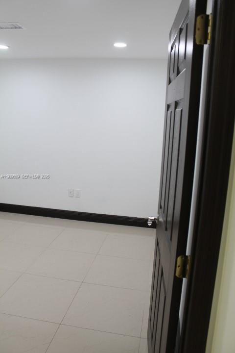 出租: $2,900 (0 贝兹, 0 浴室, 0 平方英尺)