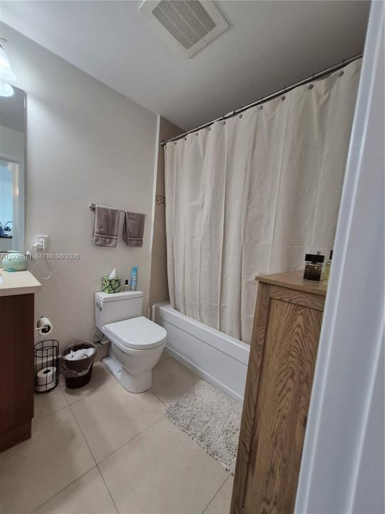 出租: $2,900 (1 贝兹, 1 浴室, 693 平方英尺)