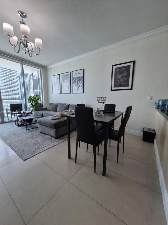 出租: $2,900 (1 贝兹, 1 浴室, 693 平方英尺)