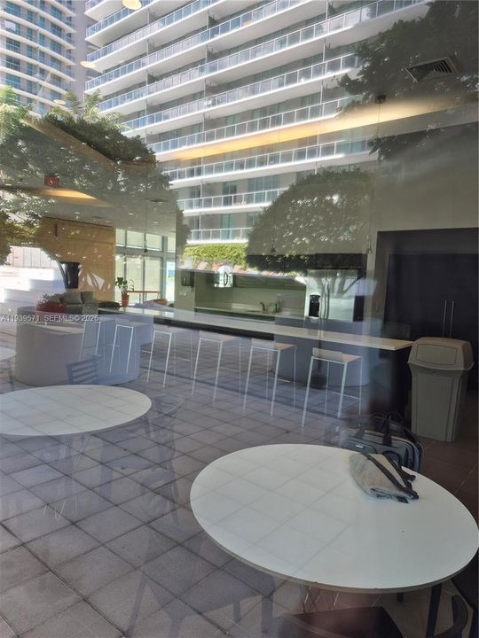 出租: $2,900 (1 贝兹, 1 浴室, 693 平方英尺)