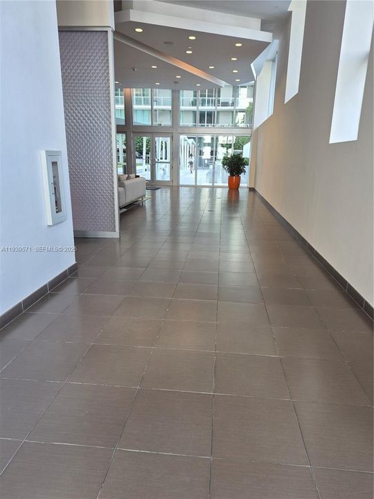 出租: $2,900 (1 贝兹, 1 浴室, 693 平方英尺)