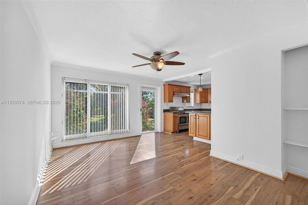 For Rent: $3,000 (2 beds, 1 baths, 1156 Square Feet)