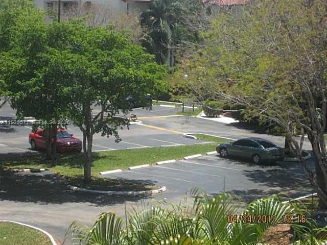 Activo con contrato: $275,000 (2 camas, 2 baños, 1040 Pies cuadrados)