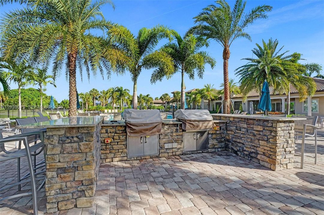 出租: $3,990 (3 贝兹, 2 浴室, 1780 平方英尺)