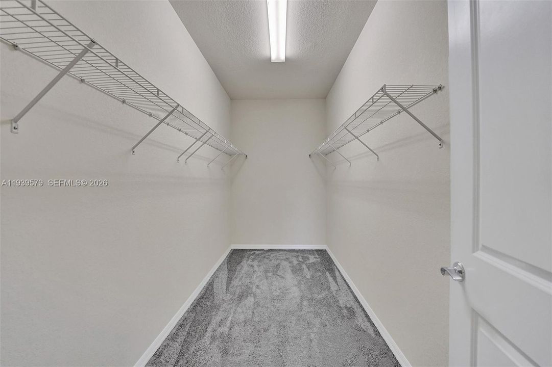 出租: $3,990 (3 贝兹, 2 浴室, 1780 平方英尺)