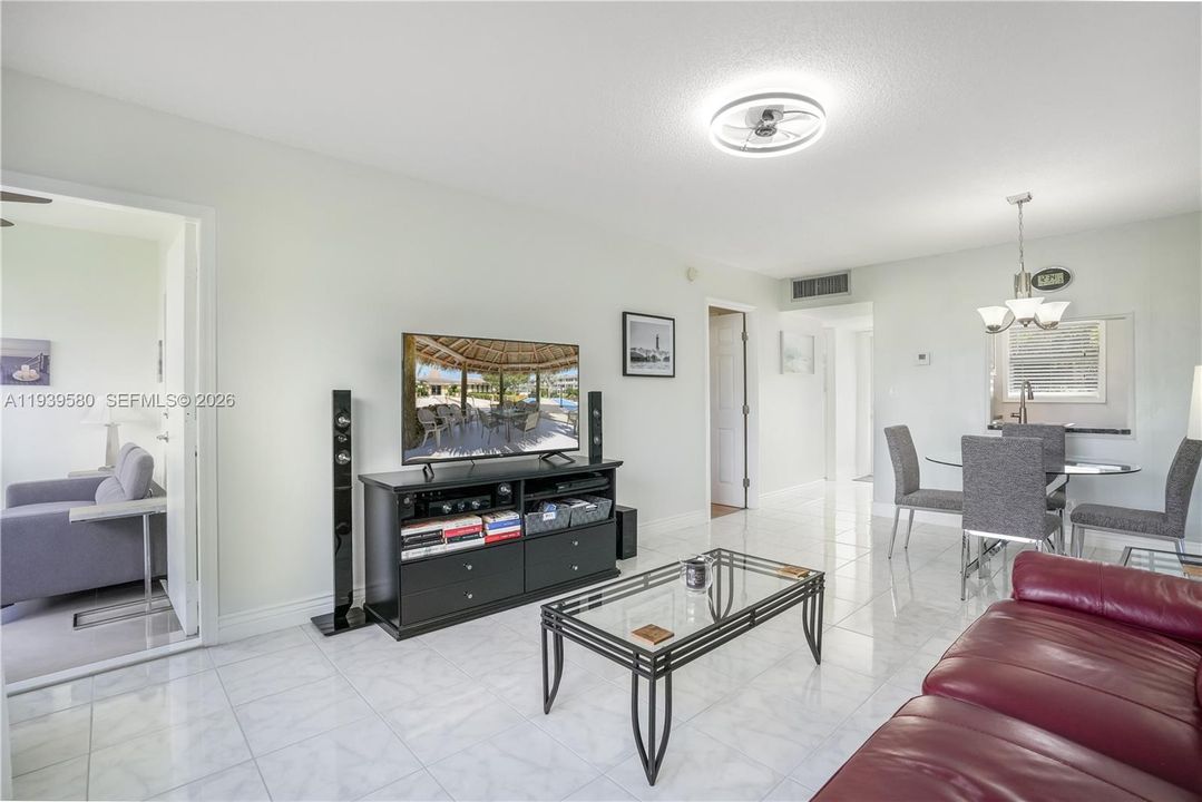 En Venta: $115,000 (1 camas, 1 baños, 684 Pies cuadrados)