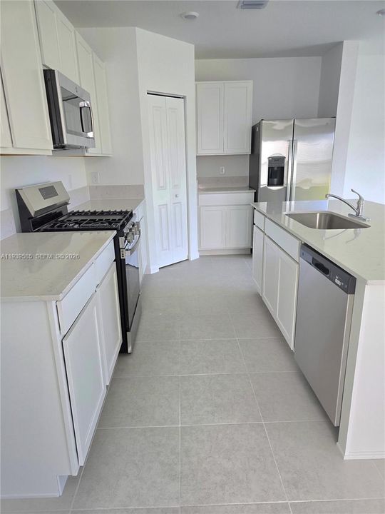 出租: $2,900 (4 贝兹, 2 浴室, 0 平方英尺)