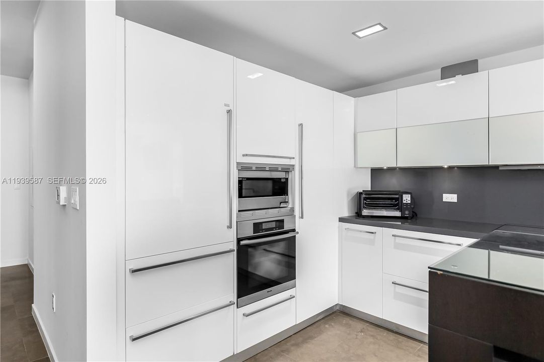 En Venta: $1,200,000 (1 camas, 1 baños, 1000 Pies cuadrados)