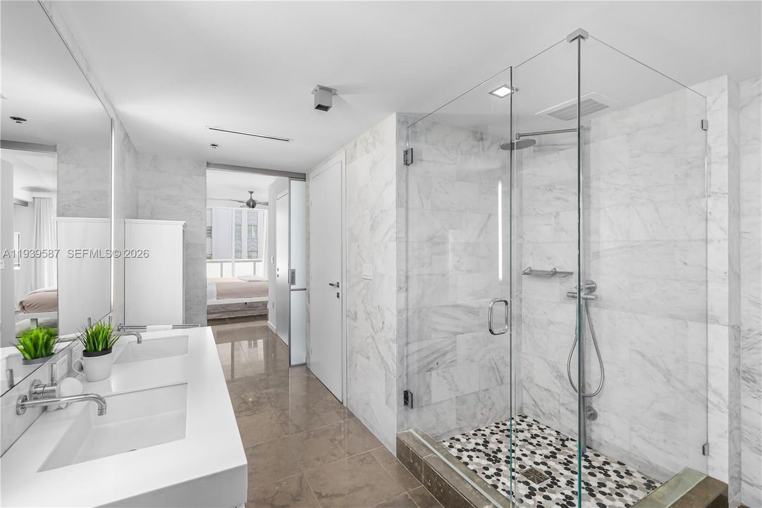 En Venta: $1,200,000 (1 camas, 1 baños, 1000 Pies cuadrados)