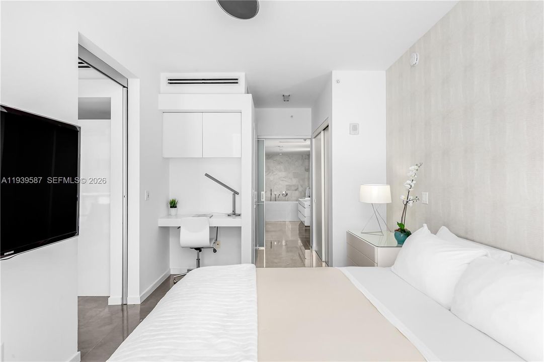 En Venta: $1,200,000 (1 camas, 1 baños, 1000 Pies cuadrados)