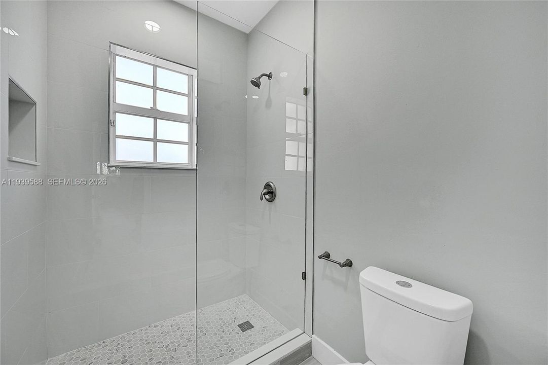 For Sale: $545,000 (3 beds, 2 baths, 1442 Square Feet)