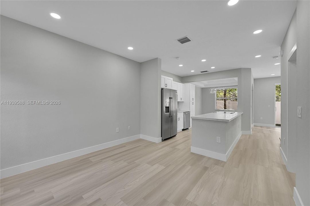 For Sale: $545,000 (3 beds, 2 baths, 1442 Square Feet)