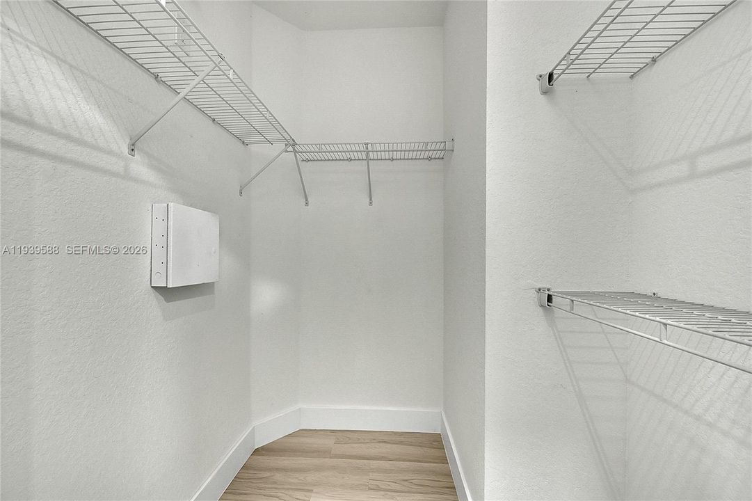 For Sale: $545,000 (3 beds, 2 baths, 1442 Square Feet)